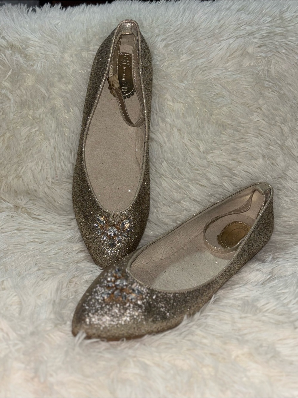 Glitter Pointed Toe Flats with Embellishment - Gold - Picture 8 of 14